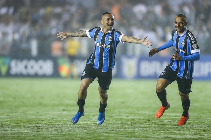 Filipe Luís fala sobre Everton Me deu uma Copa América
