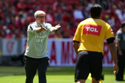 Inter recebe a Chapecoense pela 20ª rodada do Brasileirão no Beira-Rio.Técnico Odair Hellmann
