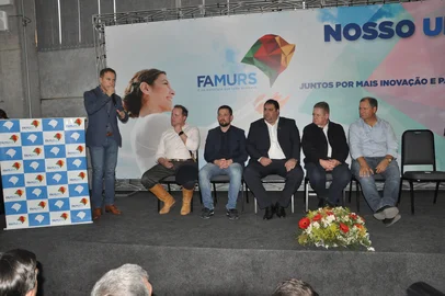 Lara na Famurs