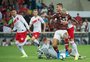 Reclamações com arbitragem dominam vestiário do Inter no Maracanã após derrota para o Flamengo