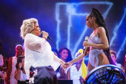 Uma das vozes mais potentes da nossa música contemporânea, Iza recebeu Alcione no palco Sunset do Rock in Rio. 29/09/2019