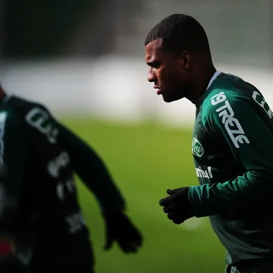  CAXIAS DO SUL, RS, BRASIL, 05/09/2019. Treino do Juventude no estádio Alfredo Jaconi. O Ju está nas quartas de final da série c do Campeonato Brasileiro. Na foto, zagueiro Genilson. (Porthus Junior/Agência RBS)Indexador: Porthus Junior                  