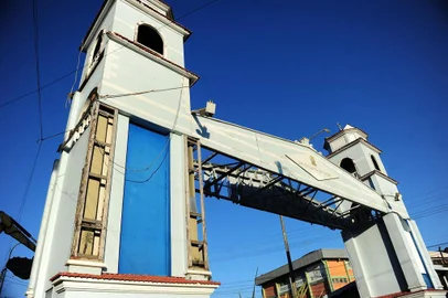  CAXIAS DO SUL, RS, BRASIL, 30/09/2019. Pórtico na entrada de Ana Rech está sem manutenção e precisa ser reformado.  (Porthus Junior/Agência RBS)