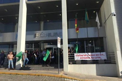 Greve de servidores do judiciário em Caxias do Sul