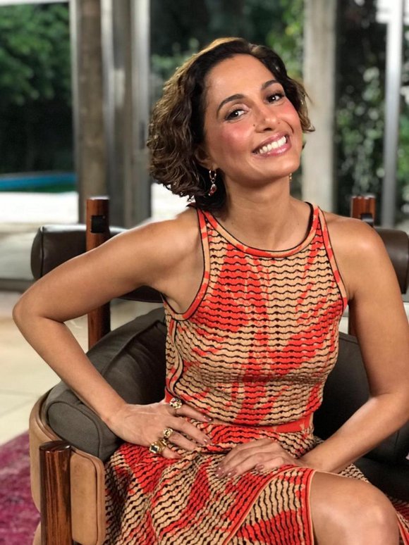 Camila Pitanga Esta Namorando Uma Mulher Donna