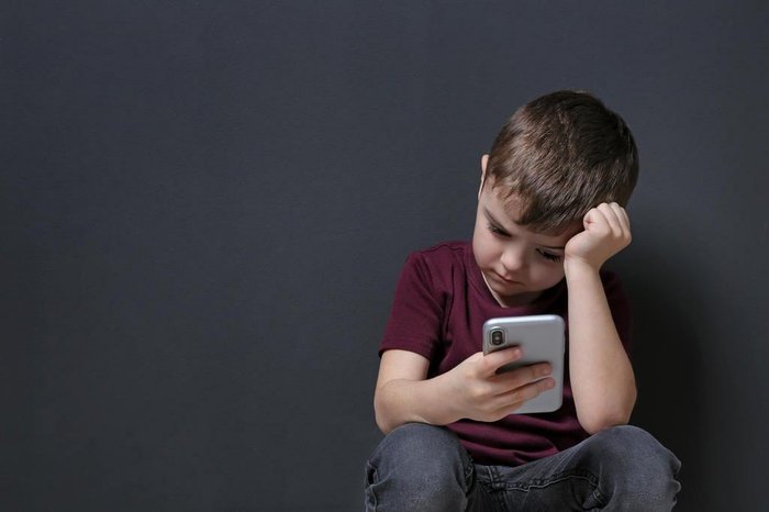 Congresso Brasileiro de Pediatria alerta para excesso de uso de celular por  crianças | GZH