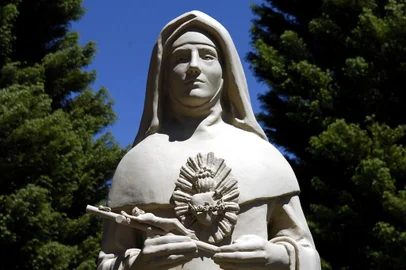  Missa na localidade de Santa Lúcia do Piaí para homenagear o agricultor Onorino Ecker  e madre Bárbara Mix, que recentemente foi beatificada devido à cura do agricultor. Além da missa, foram inauguradas imagens que contam a história do milagre. Estiveram presentes dezenas de irmãs do Imaculado Coração de Maria. Na foto imagem de Madre Bárbara Maix.