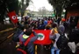 Produtores rurais ocupam pátio do Incra em Porto Alegre em protesto contra valor do leite