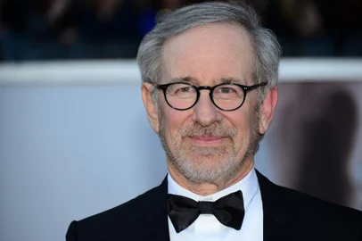 steven spielberg , oscar , lincolnBest Director nominee Steven Spielberg arrives on the red carpet for the 85th Annual Academy Awards on February 24, 2013 in Hollywood, California. AFP PHOTO/FREDERIC J. BROWN