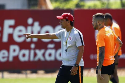  PORTO ALEGRE, RS, BRASIL, 23/10/2019- Primeiro treino do técnico Zé Ricardo no Internacional no CT Parque Gigante. (FOTOGRAFO: MATEUS BRUXEL / AGENCIA RBS)