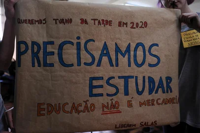  CAXIAS DO SUL, RS, BRASIL, 29/10/2019 - Possível fechamento da turma do Ensino Médico na Escola Estadual Professora Ivonne Lucia Triches dos Reis mobiliza estudantes. (Marcelo Casagrande/Agência RBS)
