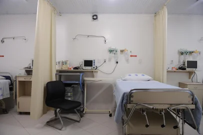  FARROUPILHA, RS, BRASIL (30/10/2019)Secretária de Saúde do Estado, Arita Bergmann, assinou termo que garante repasse do governo estadual para o Hospital São Carlos de Farroupilha para atendimento em traumato-ortopedia. Na foto, Sala de emergência. (Antonio Valiente/Agência RBS)