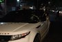 Homem morre após ser baleado dentro de caminhonete na zona norte de Porto Alegre
