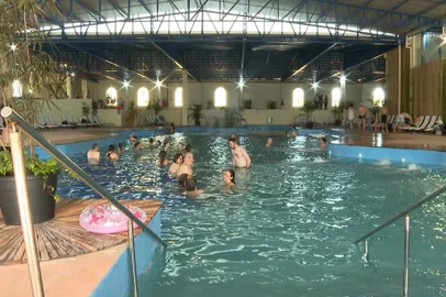 Empresário aposta em parque de águas termais pra mudar perfil turístico de cidade.