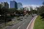 PORTO ALEGRE, RS, BRASIL, 11/10/2019-  Pintura de ciclovia na avenida Goethe.(FOTOGRAFO: MATEUS BRUXEL / AGENCIA RBS)