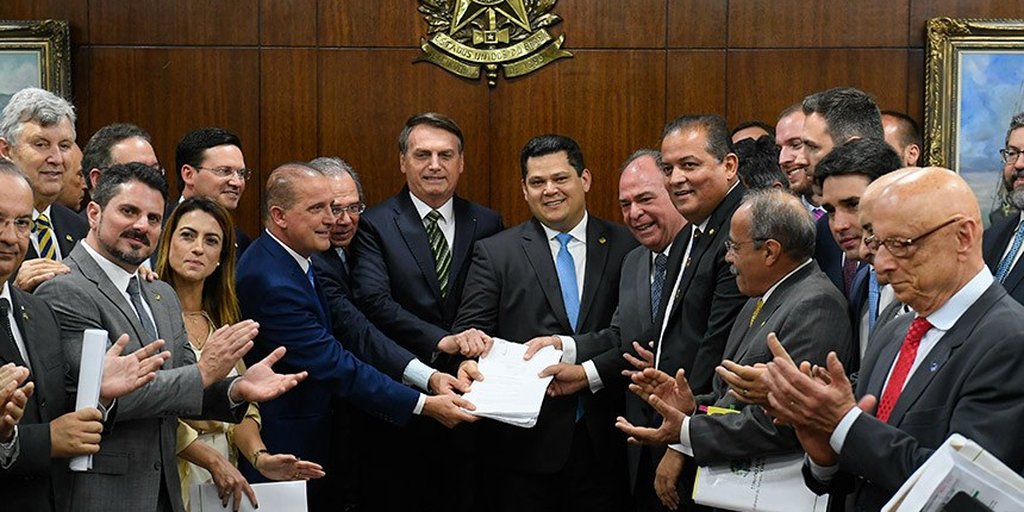 Bolsonaro entrega ao Congresso pacote de mudanças na economia ...