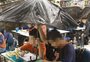 Depois de aulas sob calor de 50°C, alunos da Escola Estadual Tuiuti têm de lidar com goteiras em salas improvisadas