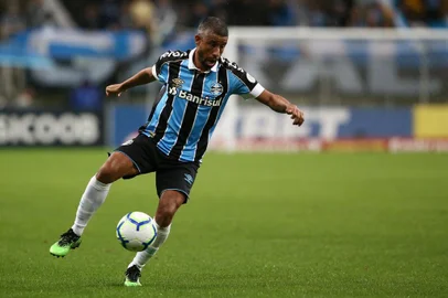  Porto Alegre, RS, BRASIL - Grêmio e Corinthians jogaram na Arena pelo Campeonato Brasileiro, série A. Jogo ficou empatado em 0 X 0. Léo Moura.