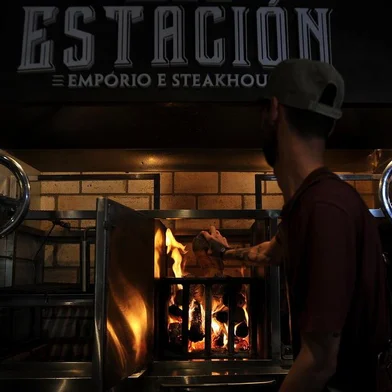 CANELA, RS, BRASIL, 06/11/2019 - La Estación, primeiro empório de carnes e steakhouse da Serra gaúcha, em Canela. (Marcelo Casagrande/Agência RBS)