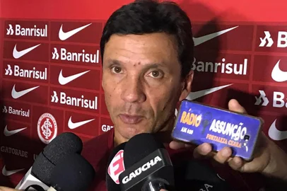 Técnico Zé Ricardo concede entrevista coletiva após derrota por 2 a 0 para o Ceará