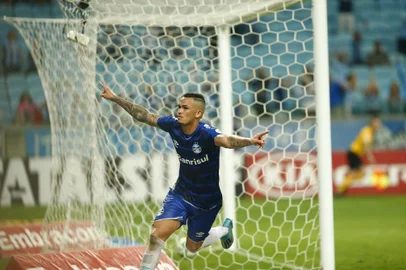  PORTO ALEGRE, RS, BRASIL - 07.11.2019 - Grêmio enfrenta o CSA na Arena, pela 31ª rodada do Campeonato Brasileiro. (Foto: Marco Favero/Agencia RBS)