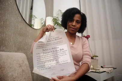  CAXIAS DO SUL, RS, BRASIL (06/11/2019)MIGRAÇÃO E DIREITOS HUMANOS:  Fiolangel de La Cruz Roble é natural da Republica Dominicana e trabalha como médica em Caxias do Sul desde 2013. (Antonio Valiente/Agência RBS)