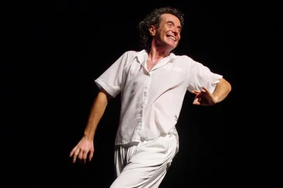 Ator e performer Carlos Simioni, do grupo Lume