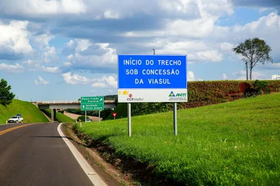  KM 180 - CARAZINHOCarazinho, RS, BRASIL, 06/11/2019: Obras na BR-386: Percorremos a BR-386 entre Canoas e Carazinho, trecho que será duplicado pela CCR, para mostrar o estado da rodovia e as obras que já estão sendo feitas e as que serão realizadas. (Foto: Omar Freitas / Agência RBS)Indexador: NGS