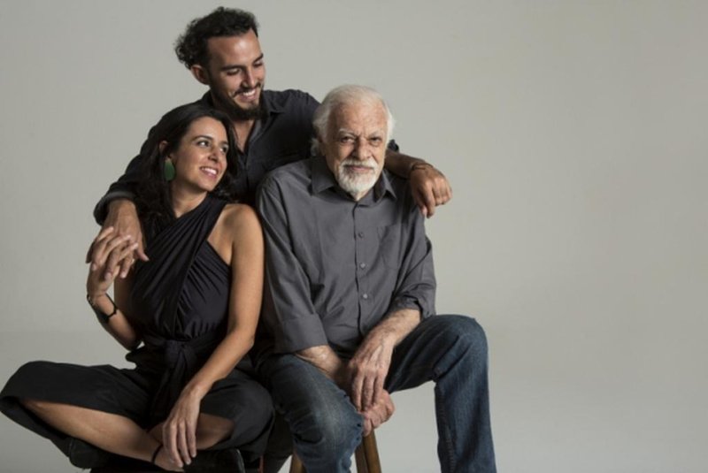 Sérgio Ricardo com os filhos Marina Lutfi  e João Gurgel  