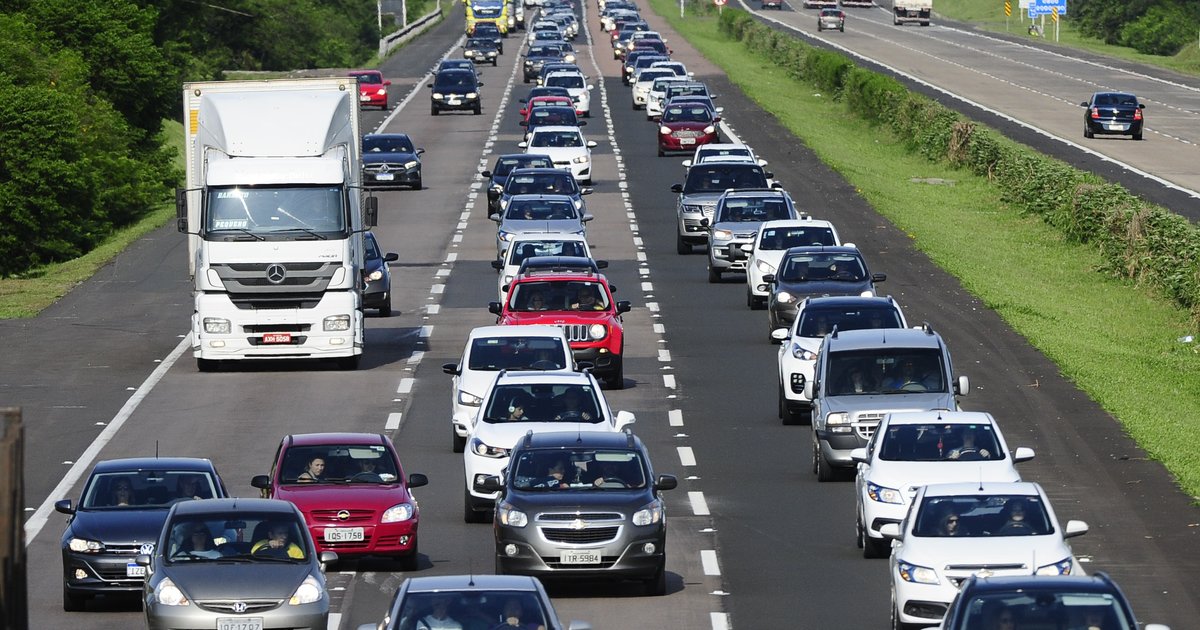 95 mil veículos devem passar pela freeway em direção a Porto Alegre no retorno do feriadão - GaúchaZH