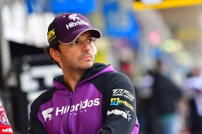 O ex-piloto de Stock Car Christiano Chiaradia Alcoba Rocha, conhecido como Tuka Rocha, não resistiu aos ferimentos decorrentes da queda de um jato executivo e faleceu na manhã deste domingo (17). O acidente ocorreu na última quinta-feira (14), no município de Maraú, na Bahia. 