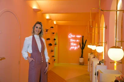 PORTO ALEGRE, RS, BRASIL, 20-07-2019. Arquiteta Marília Zimmermann. Abertura da Casa Cor RS no Antigo Hospital da Criança Santo Antônio.  (FOTO ANDRÉA GRAIZ/AGÊNCIA RBS).Indexador: Andrea Graiz