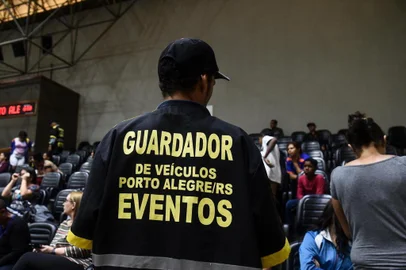 Movimentação de plenário. Guardadores de carro nas galerias.(Foto: Ederson Nunes/CMPA) 