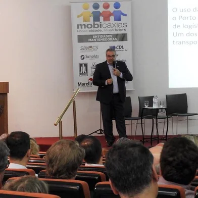  Em evento promovido em Caxias, empresários expuseram gargalos e alternativas para vazão de cargas na Serra.