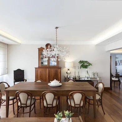 Luciana Stefani, apartamento, móveis antigos, sob medida, cinza, madeira, painel