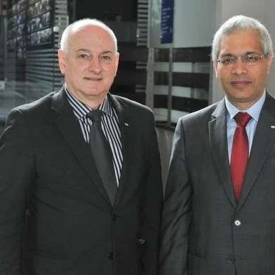 Foto: Emir José Alves da Silva (E), atual presidente da AANERGS, e Adalmir Borges Antunes (D), que tomará posse no cargo em 21 de novembro.