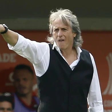  Brazil's Flamengo coach Jorge Jesus gives instructions during the Copa Libertadores final football match against Argentina's River Plate, at the Monumental stadium in Lima, on November 23, 2019. (Photo by Luka GONZALES / AFP)Editoria: SPOLocal: LimaIndexador: LUKA GONZALESSecao: soccerFonte: AFPFotógrafo: STR