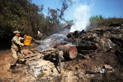 IncÃªndio em Alter do ChÃ£o em SantarÃ©m.VAZIO,PA,01.10.2019:INCÊNDIO-ALTER-DO-CHÃO-SANTARÉM - Incêndio em Alter do Chão em Santarém (PA), nesta terça-feira (01). Bombeiros já se encontram no local para conter o fogo. (Foto: Bruno Cecim/Futura Press/Folhapress)