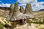 Rosângela LoebleinCampo Bom/RS(51) 99996-1349Em Pampachiri, localizada a cerca de 480 km de Cusco, no Departamento de Apurímac, está o Bosque de Piedras e  La Casa de los Pitufos, lugares impressionantes com incríveis formações rochosas de origem vulcânica, moldadas pelo vento e erosões. 