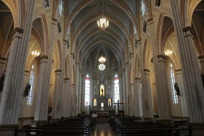  GARIBALDIL, RS, BRASIL (26/11/2019)Igreja Matriz São Pedro, de Garibaldi, construída em 1921-1924, teve 90% da originalidade recuperada em processo de restauro coordenado pela arquiteta Iris Schmitt em um investimento de aproximadamente R$ 2,6 milhões feito pela Paróquia São Pedro. O projeto iniciado em 2016 foi executado ao longo de 2017, 18 e 19, com inauguração oficial da obra no dia 3 de dezembro. (Antonio Valiente/Agência RBS)
