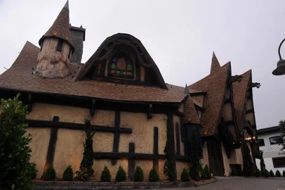  GRAMADO, RS, BRASIL, 06/11/2019 - Hector, pizzaria temática em Gramado, reproduz escola de magia.  (Marcelo Casagrande/Agência RBS)