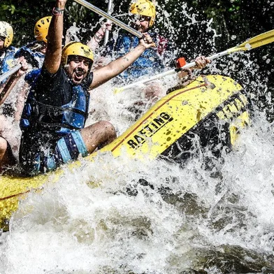 Rafting em Três Coroas - bote aleatório. Matéria para caderno Viagem