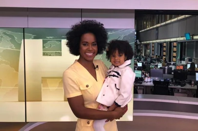 Maju Coutinho conhece Maria Alice, fã mirim que se reconheceu na TV ao ver a apresentadora no Jornal Hoje