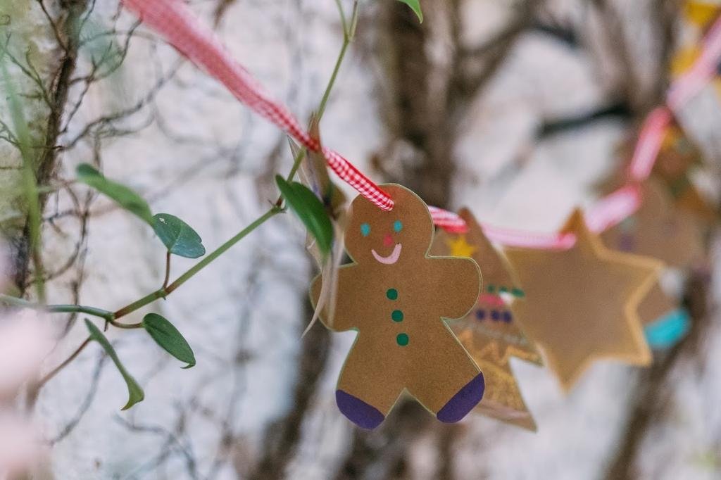 Decoração de Natal: veja ideias feitas em casa com marcenaria e papel craft  | Donna