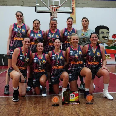  CAXIAS DO SUL, RS, BRASIL, 08/12/2019. Caxias do Sul Basquete x CR Esportes - A equipe do Caxias do Sul Basquete / Recreio da Juventude venceu o CR Esportes, de Osório, e conquistou o Campeonato Gaúcho de basquete feminino. (Porthus Junior/Agência RBS)