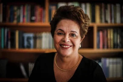  PORTO ALEGRE, RS, BRASIL, 18-01-2018: Entrevista com a ex-presidente do Brasil, Dilma Rousseff, em seu apartamento na zona sul de Porto Alegre (FOTO FÉLIX ZUCCO/AGÊNCIA RBS, Editoria de Notícias).Indexador: Felix Zucco
