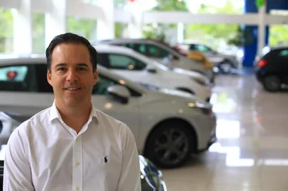  PORTO ALEGRE, RS, BRASIL, 17/12/2019- A rede de concessionárias está diversificando sua atuação e agora stá começando a locar. Na foto- José Luiz Moreira, gerente operacional do grupo(FOTOGRAFO: TADEU VILANI / AGENCIA RBS)