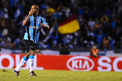  Copa do Brasil 2010 - Semifinais,Grêmio x Santos no estádio Olímpico.Gol do jogador Borges