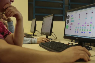  GRAVATAÍ, RS, BRASIL - 2018.10.10 - Faculdade de Gravataí obtém a melhor nota do Enade 2017 no Estado. A formação em Tecnologia em Gestão da Produção Industrial da Faculdade CNEC Gravataí conquistou o conceito 4,98 (equivalente a 5). (Foto: ANDRÉ ÁVILA/ Agência RBS)<!-- NICAID(13780099) -->