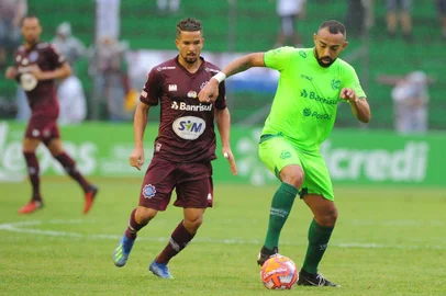  CAXIAS DO SUL, RS, BRASIL, 09/03/2019. Juventude x Caxias, clássico Ca-Ju número 283, válido pelo Campeonato Gaúcho (Gauchão 2019) realizado no estádio Alfredo Jaconi. (Porthus Junrio/Agência RBS)